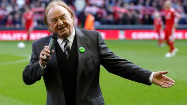Liverpool supporter and singer Gerry Marsden sings You'll Never Walk Alone before their English Premier League soccer match against Blackburn Rovers at Anfield in Liverpool, northern England, October 24, 2010. REUTERS/Phil Noble (BRITAIN - Tags: SPORT SOCCER)